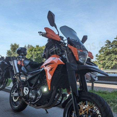   Pare-brise moto haute touring / saute-vent  
  YAMAHA XT 660 R - 2004 / 2005 / 2006 / 2007 / 2008 / 2009 / 2010 /  
                                     2011 / 2012 / 2013 / 2014 / 2015 / 2016  
   YAMAHA   XT 660 X - 2004 / 2005 / 2006   