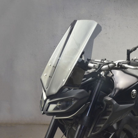   Alto parabrezza / cupolino per motocicletta.  
  YAMAHA MT-09   
  2017 / 2018 / 2019 / 2020  