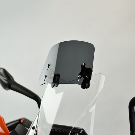   Deflector de vânt universal pentru parbriz motociclete   
  Extensie pentru parbriz pentru majoritatea tipurilor de motociclete.  